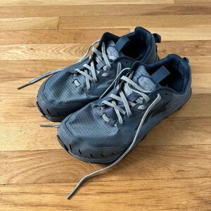 Altra Lone Peaks Women Trail Running Shoe